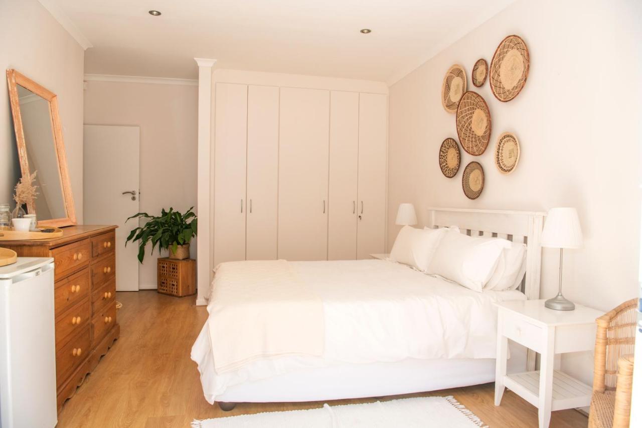 Camps Bay Guest Suite With Private Pool Kapstaden Eksteriør billede