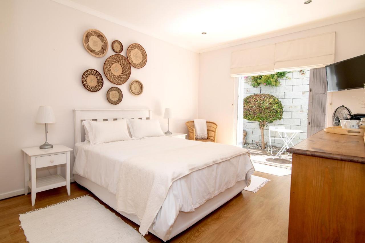 Camps Bay Guest Suite With Private Pool Kapstaden Eksteriør billede