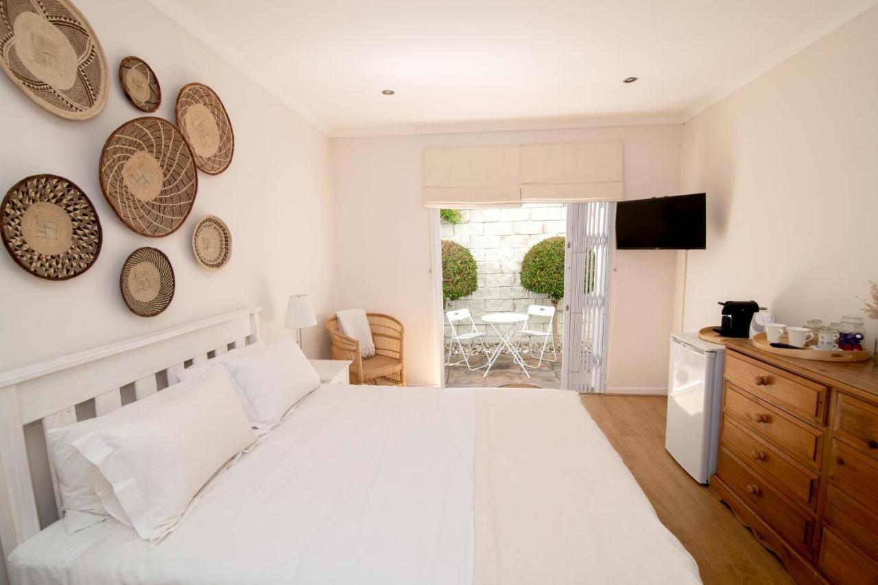 Camps Bay Guest Suite With Private Pool Kapstaden Eksteriør billede