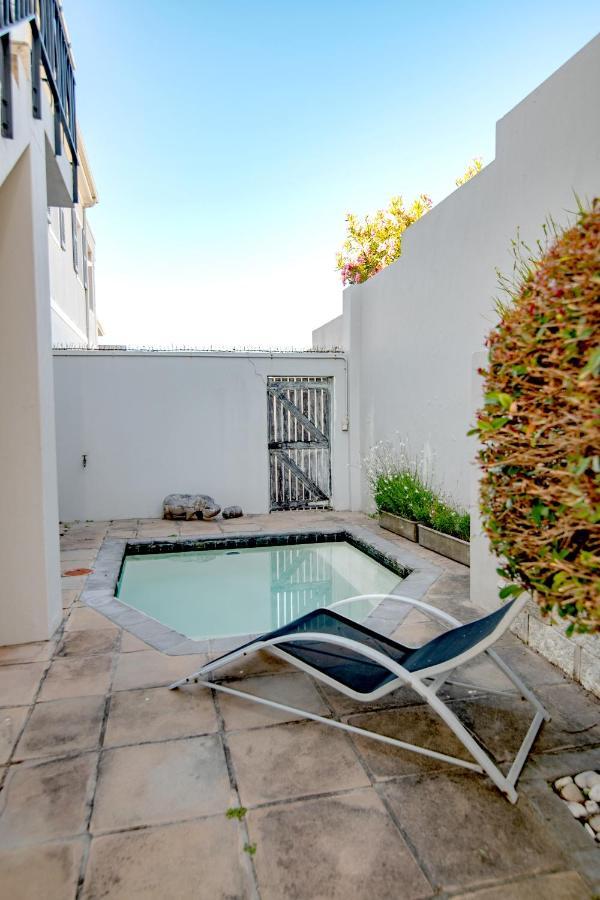 Camps Bay Guest Suite With Private Pool Kapstaden Eksteriør billede